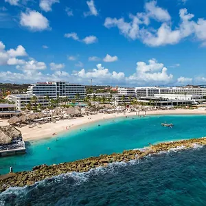 منتجع Mangrove Corendon Curacao Resort, Curio By Hilton, يلمستاد